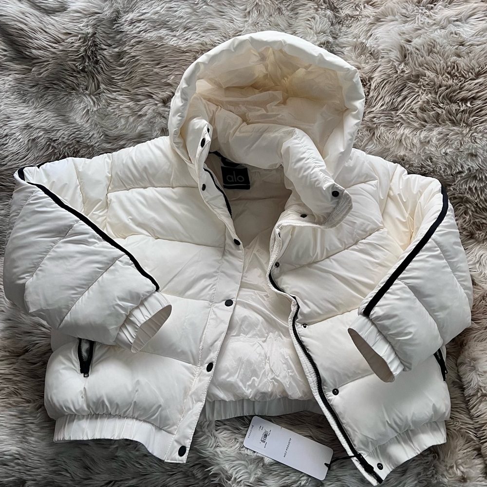 NWT alo Aspen coat
